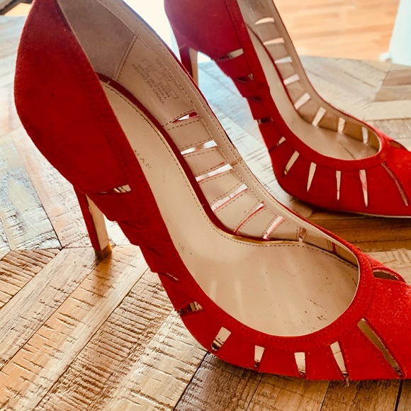 Heels - Picture 3 of 4